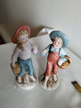 Vintage figurines child (2)
